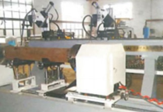 BYHF系列環(huán)縫自動焊機(jī)